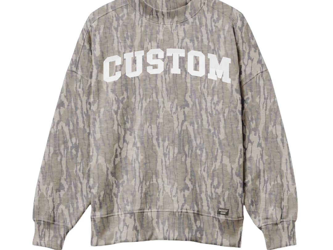Mossy Oak mockneck, Varsity font example